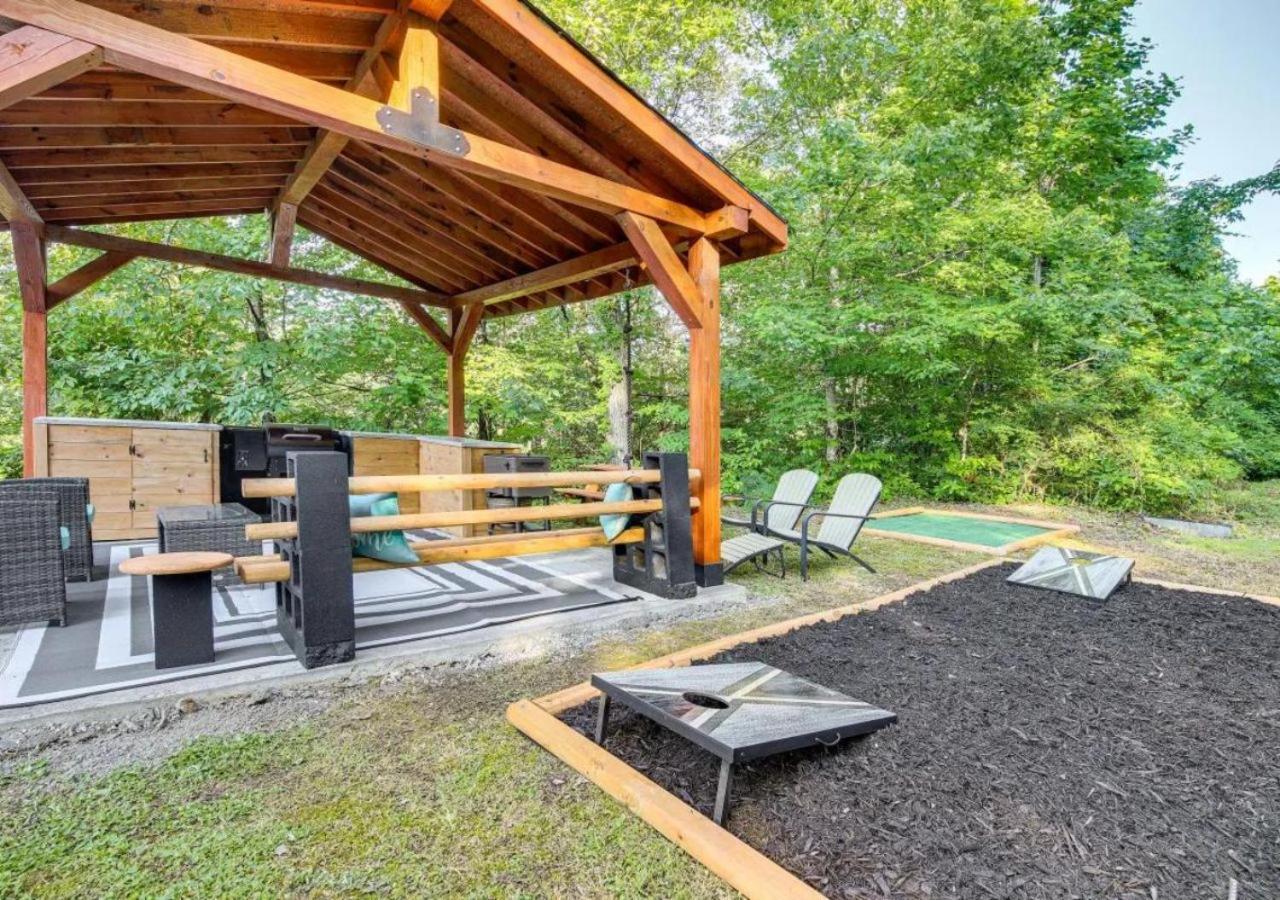 Fabulous Pet-Friendly, Family Cabin With Outdoor Kitchen, Hot Tub, Sauna, Fireplace, Theater Room, Arcade, Pool Table, And Fire Pit Within Minuties Of Dollywood Sevierville Esterno foto