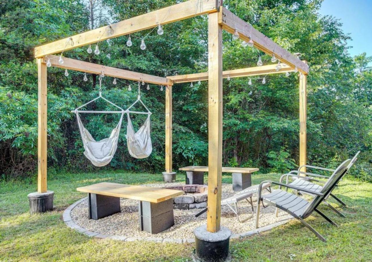 Fabulous Pet-Friendly, Family Cabin With Outdoor Kitchen, Hot Tub, Sauna, Fireplace, Theater Room, Arcade, Pool Table, And Fire Pit Within Minuties Of Dollywood Sevierville Esterno foto
