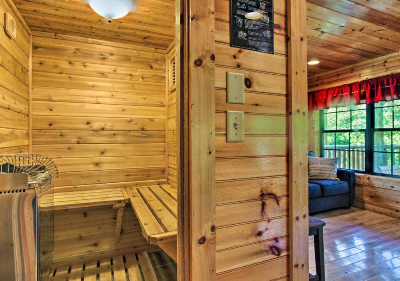Fabulous Pet-Friendly, Family Cabin With Outdoor Kitchen, Hot Tub, Sauna, Fireplace, Theater Room, Arcade, Pool Table, And Fire Pit Within Minuties Of Dollywood Sevierville Esterno foto