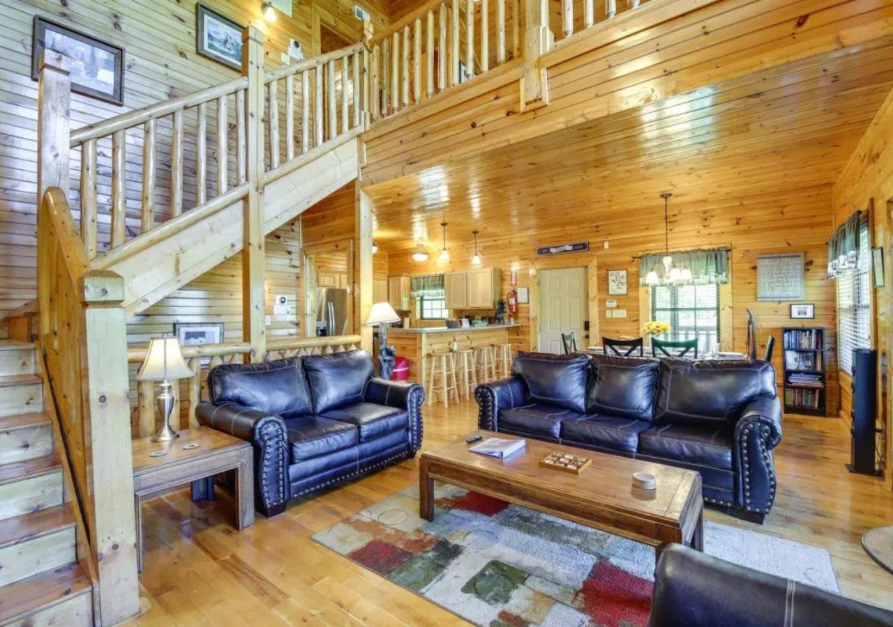 Fabulous Pet-Friendly, Family Cabin With Outdoor Kitchen, Hot Tub, Sauna, Fireplace, Theater Room, Arcade, Pool Table, And Fire Pit Within Minuties Of Dollywood Sevierville Esterno foto